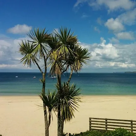 Waves End, St Ives, Hot Tub And Parking *