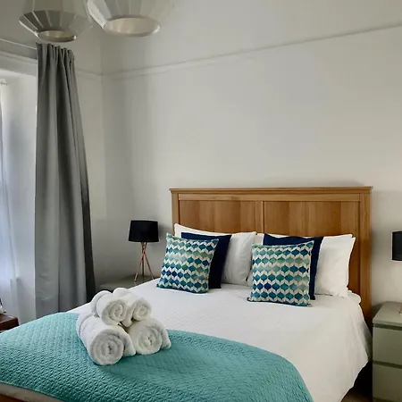 Waves End, St Ives, Hot Tub And Parking * St Ives (Cornwall)