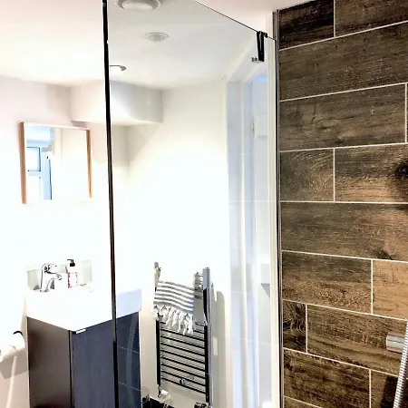 Waves End, St Ives, Hot Tub And Parking * St Ives (Cornwall)